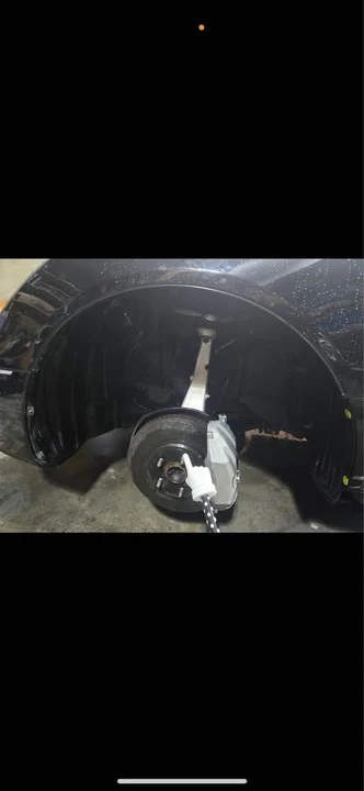 2005 Lexus LS 3rd Gen - Image 16 of 18