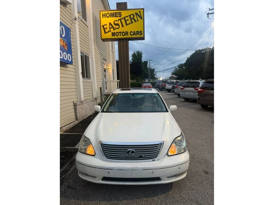 2005 Lexus LS 3rd Gen - Image 9 of 20