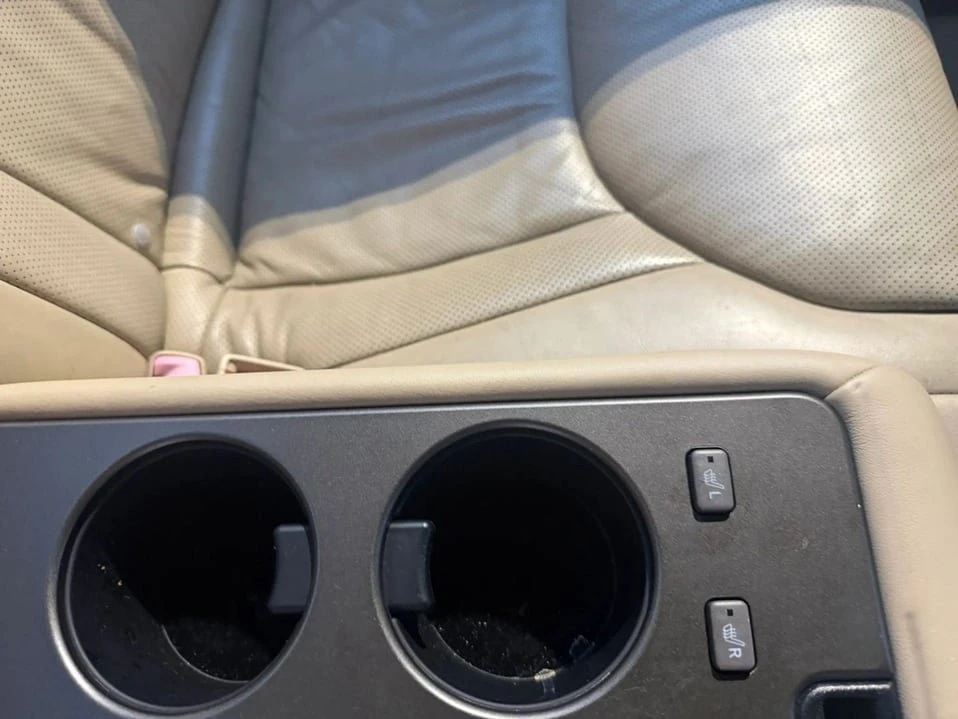 2005 Lexus LS 3rd Gen - Image 20 of 20