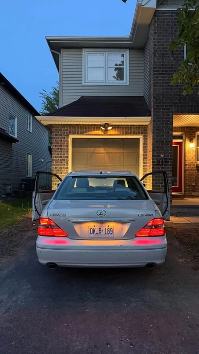 2005 Lexus LS 3rd Gen - Image 2 of 6