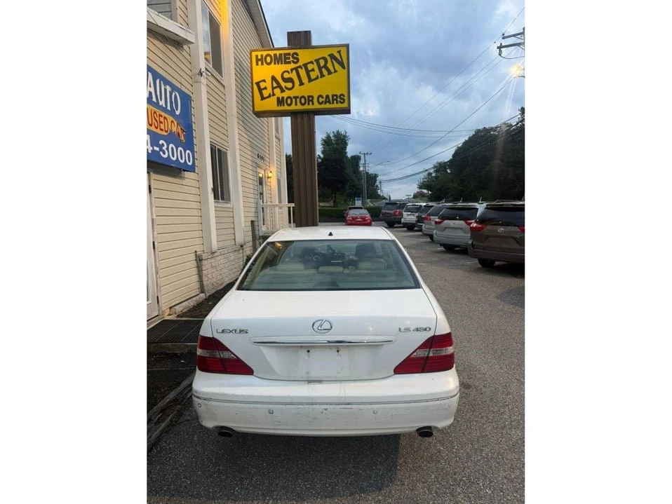 2005 Lexus LS 3rd Gen - Image 12 of 20
