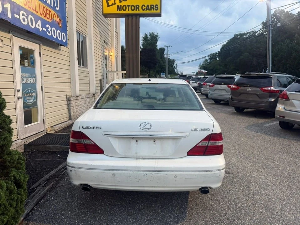 2005 Lexus LS 3rd Gen - Image 11 of 20