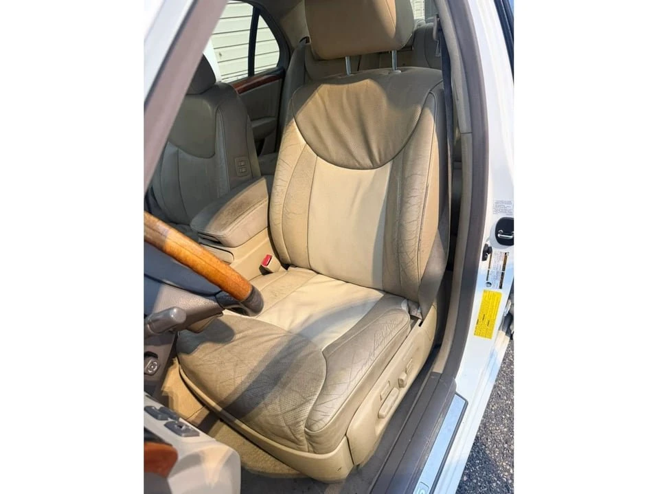 2005 Lexus LS 3rd Gen - Image 17 of 20