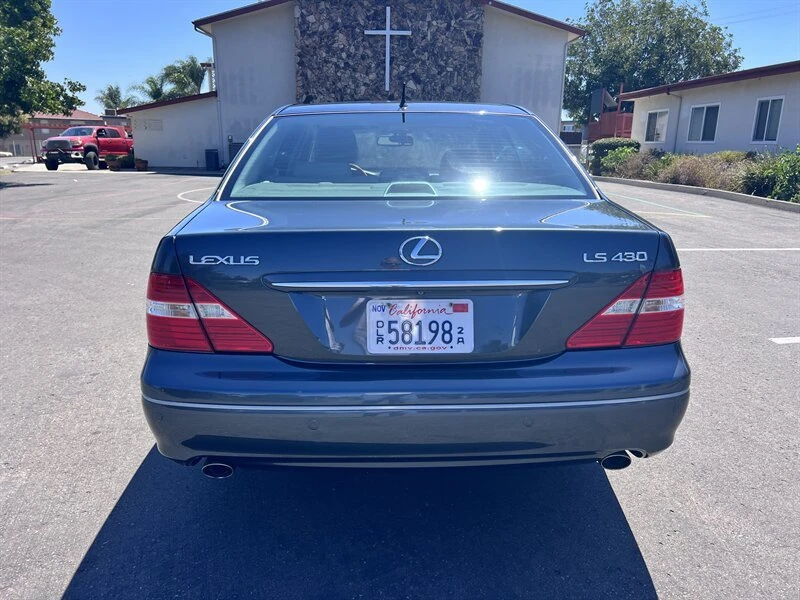 2005 Lexus LS 3rd Gen - Image 4 of 20