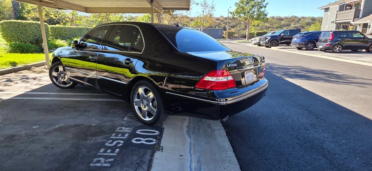 2005 Lexus LS 3rd Gen - Image 3 of 21