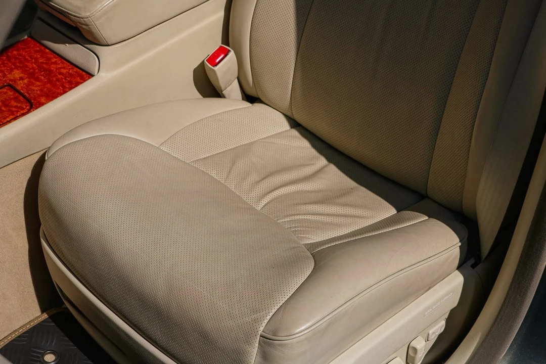 2005 Lexus LS 3rd Gen - Image 30 of 30
