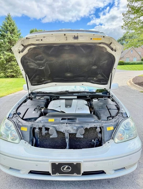 2005 Lexus LS 3rd Gen - Image 6 of 10