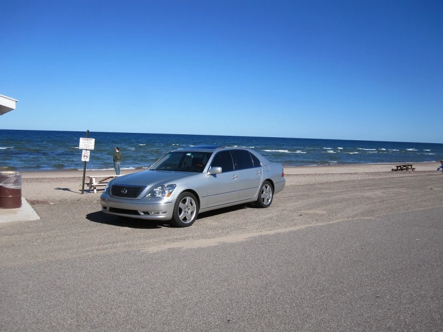 2005 Lexus LS 3rd Gen - Image 2 of 5
