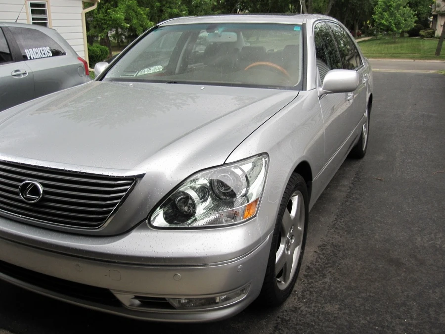 2005 Lexus LS 3rd Gen - Image 3 of 5