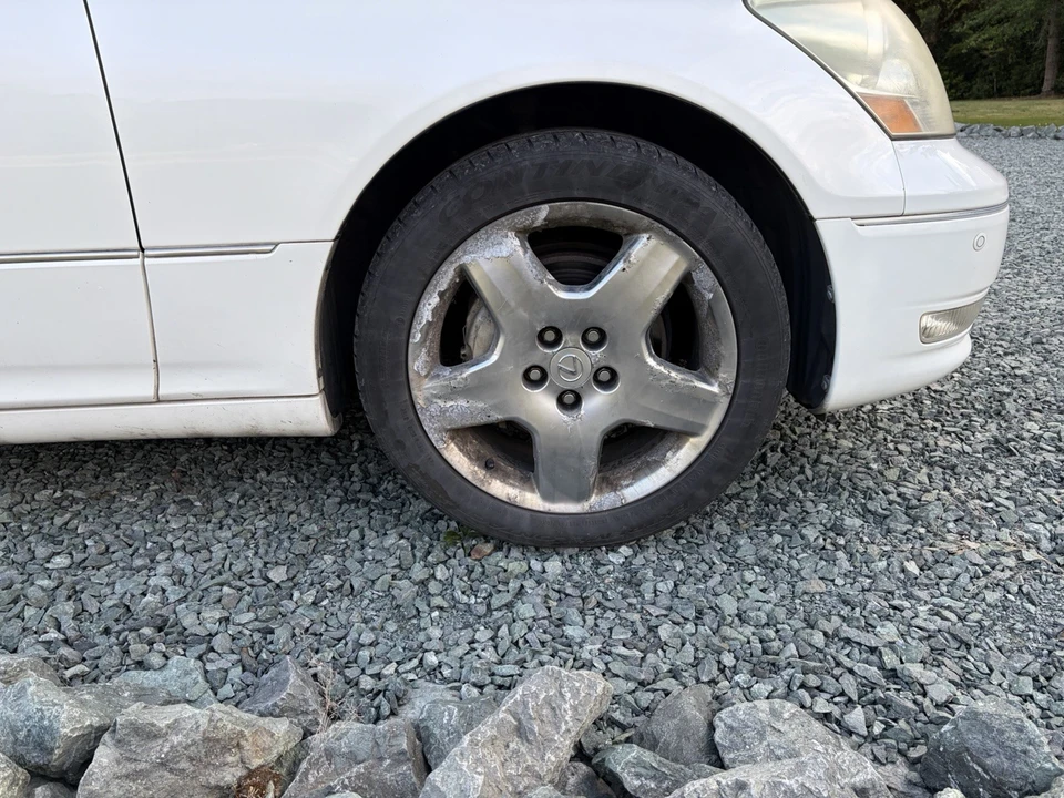 2005 Lexus LS 3rd Gen - Image 10 of 13