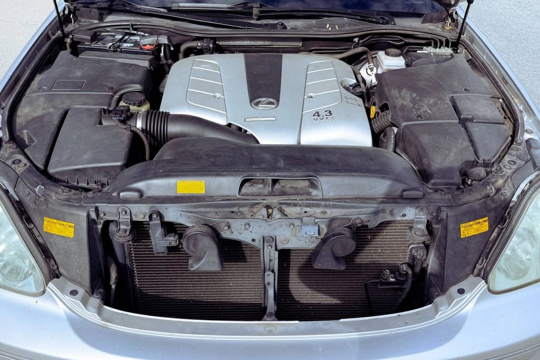 2005 Lexus LS 3rd Gen - Image 24 of 24