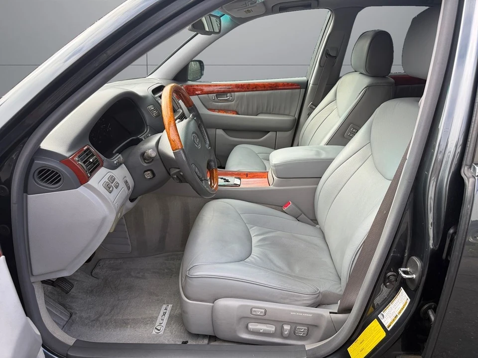2005 Lexus LS 3rd Gen - Image 7 of 22