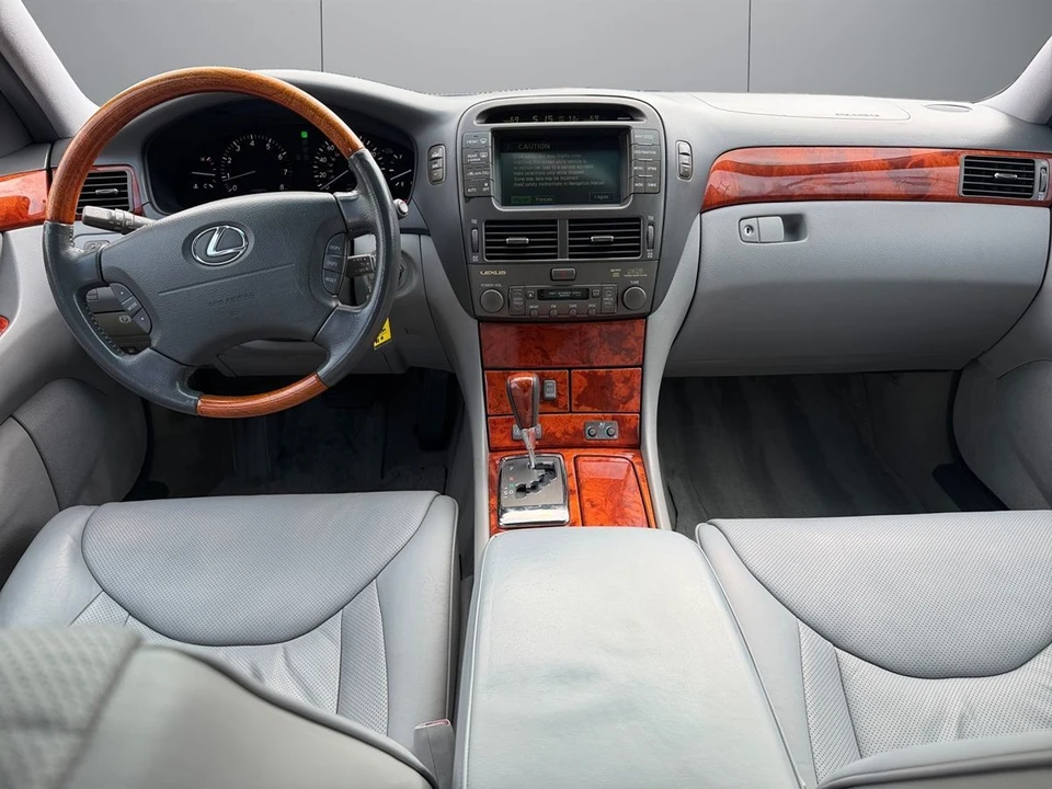 2005 Lexus LS 3rd Gen - Image 8 of 22