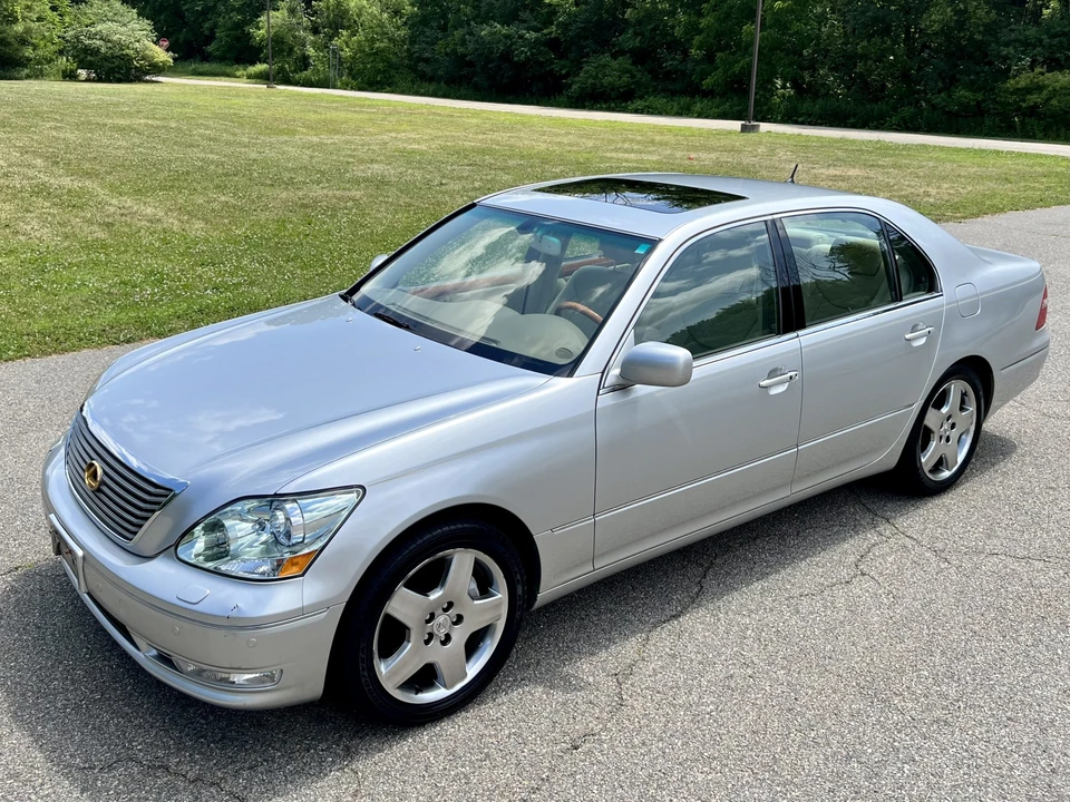 2005 Lexus LS 3rd Gen - Image 6 of 31