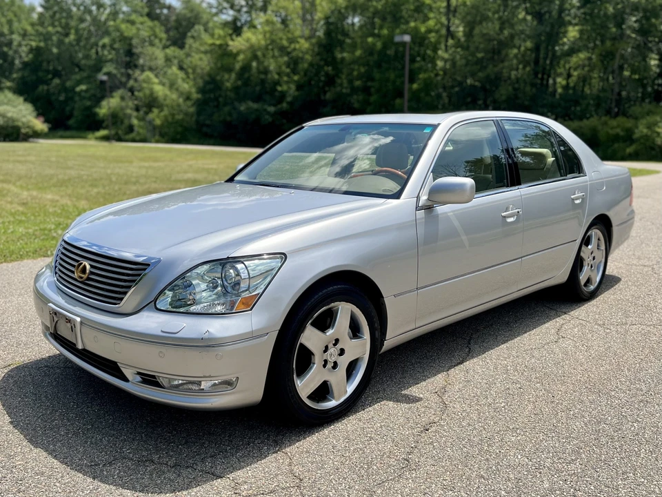 2005 Lexus LS 3rd Gen - Image 7 of 31