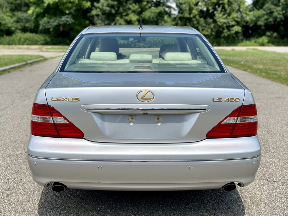 2005 Lexus LS 3rd Gen - Image 30 of 31