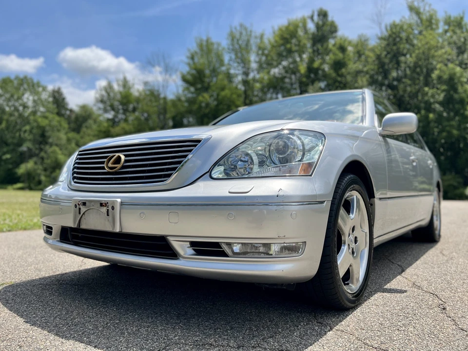 2005 Lexus LS 3rd Gen - Image 8 of 31