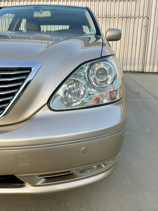 2005 Lexus LS 3rd Gen - Image 29 of 31