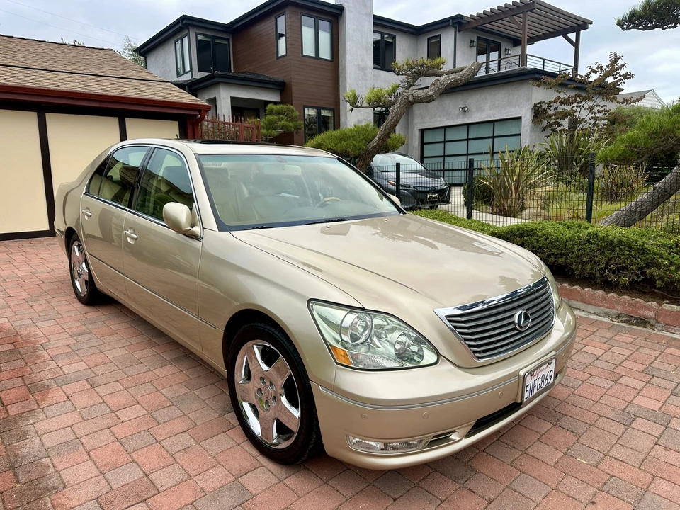 2005 Lexus LS 3rd Gen - Image 6 of 31