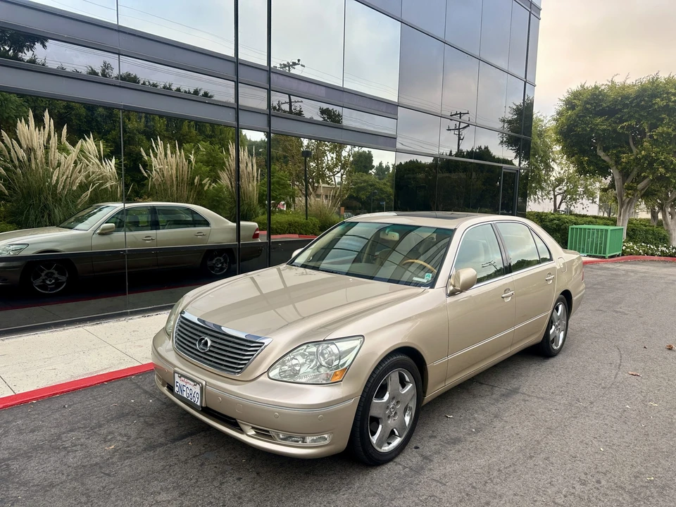 2005 Lexus LS 3rd Gen - Image 20 of 31