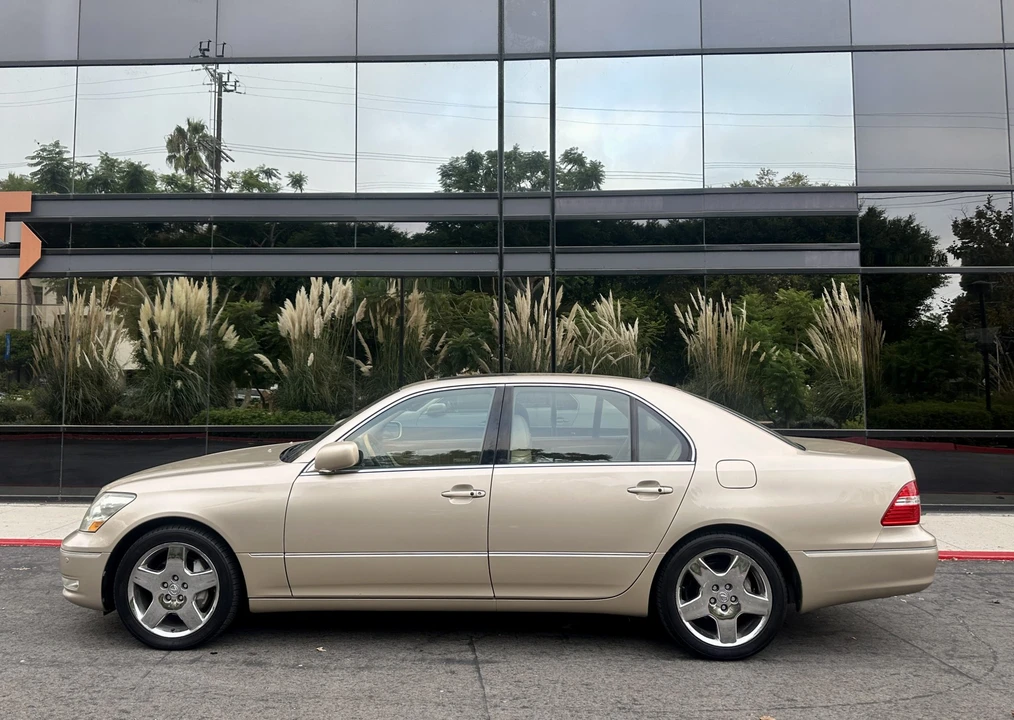 2005 Lexus LS 3rd Gen - Image 27 of 31