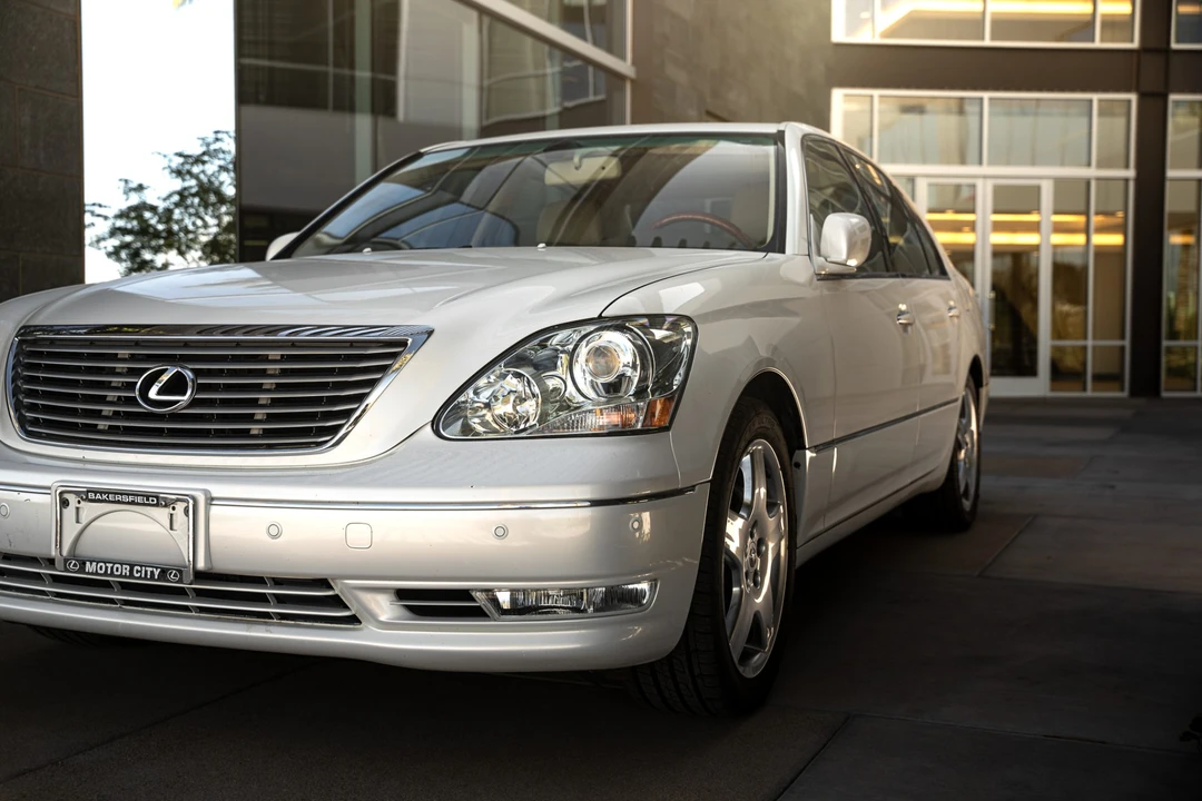 2005 Lexus LS 3rd Gen - Image 31 of 31