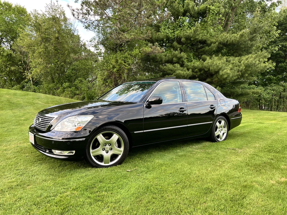 2005 Lexus LS 3rd Gen - Image 7 of 31
