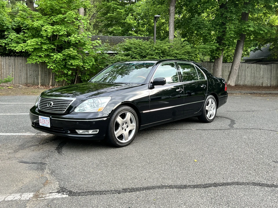 2005 Lexus LS 3rd Gen - Image 4 of 31