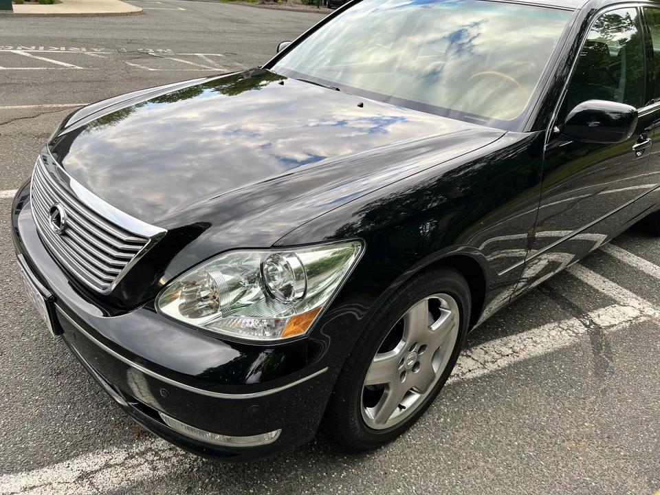 2005 Lexus LS 3rd Gen - Image 26 of 31