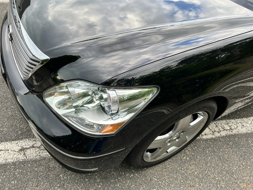 2005 Lexus LS 3rd Gen - Image 27 of 31