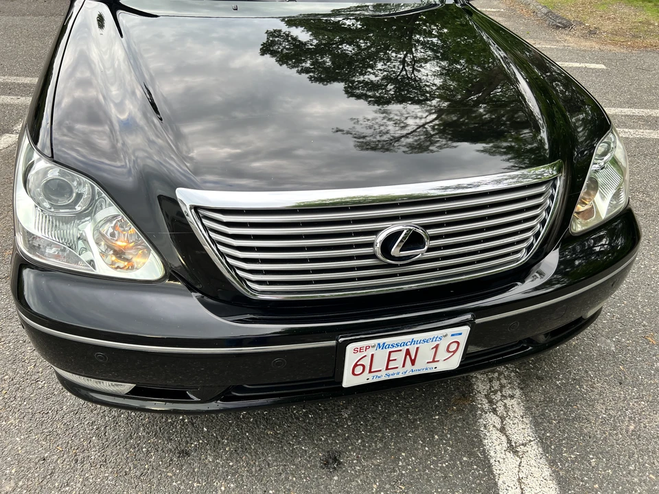 2005 Lexus LS 3rd Gen - Image 21 of 31