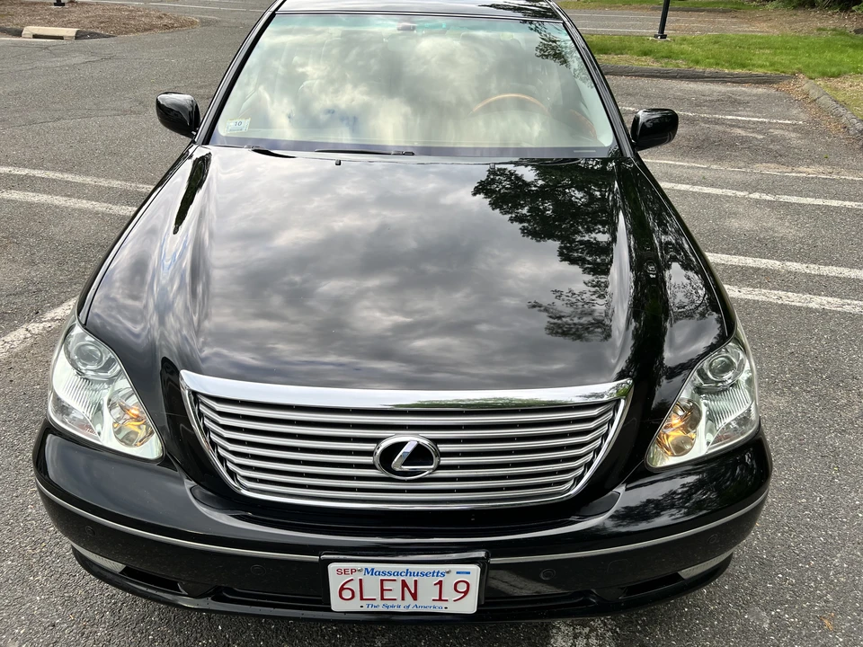 2005 Lexus LS 3rd Gen - Image 18 of 31