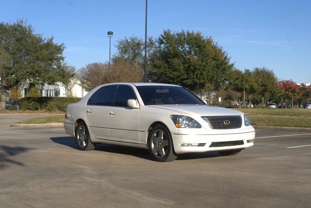 2005 Lexus LS 2nd Gen - Image 11 of 31