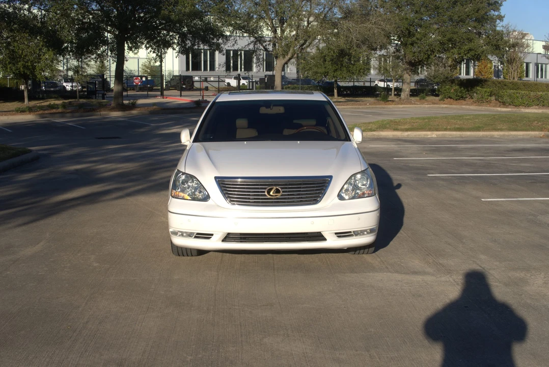 2005 Lexus LS 2nd Gen - Image 13 of 31