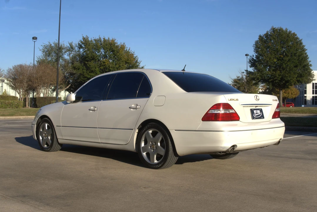 2005 Lexus LS 2nd Gen - Image 6 of 31