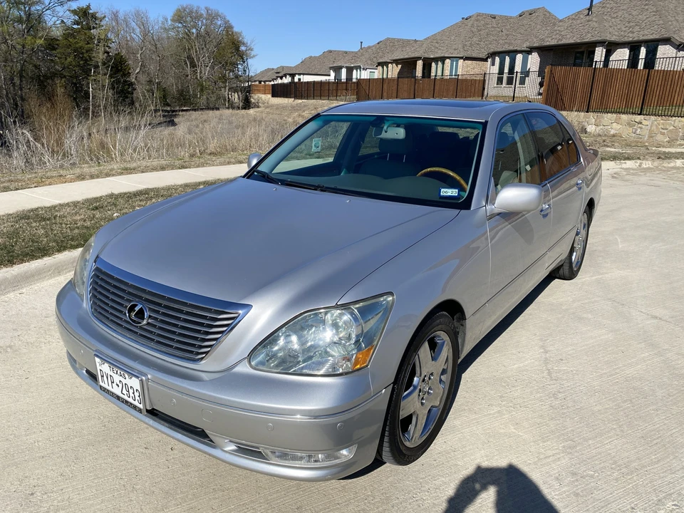 2005 Lexus LS 3rd Gen - Image 2 of 31