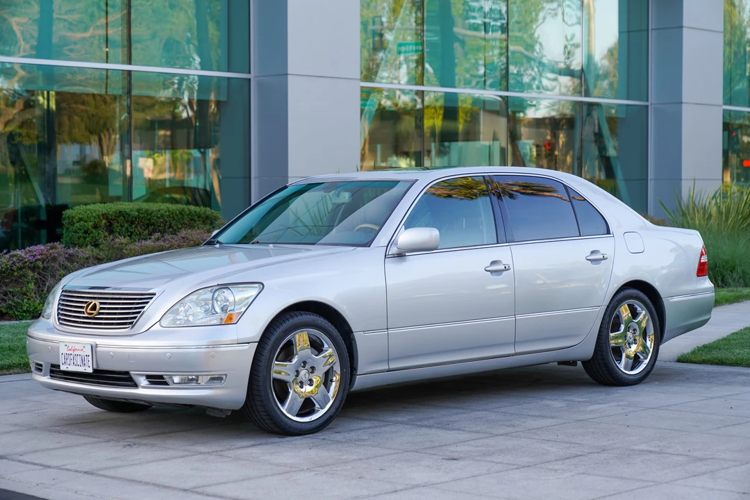 2005 Lexus LS 3rd Gen - Image 2 of 31