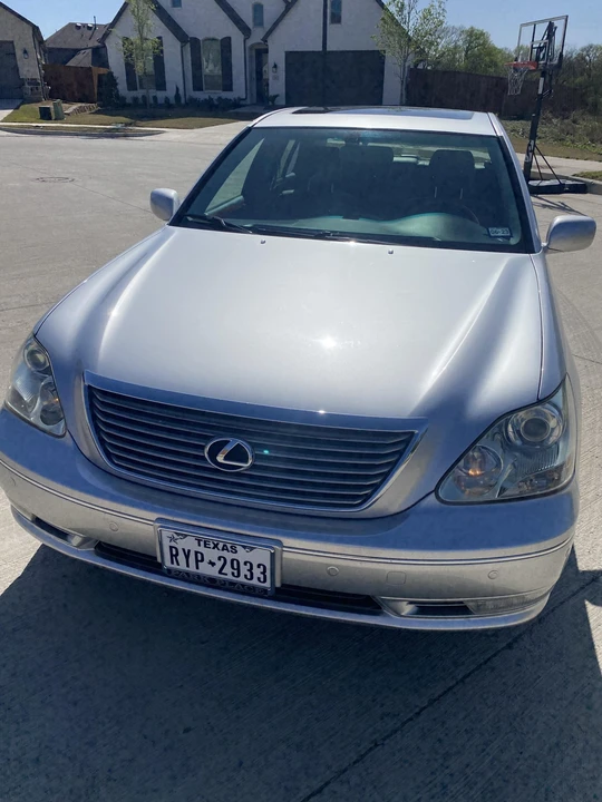 2005 Lexus LS 3rd Gen - Image 23 of 31
