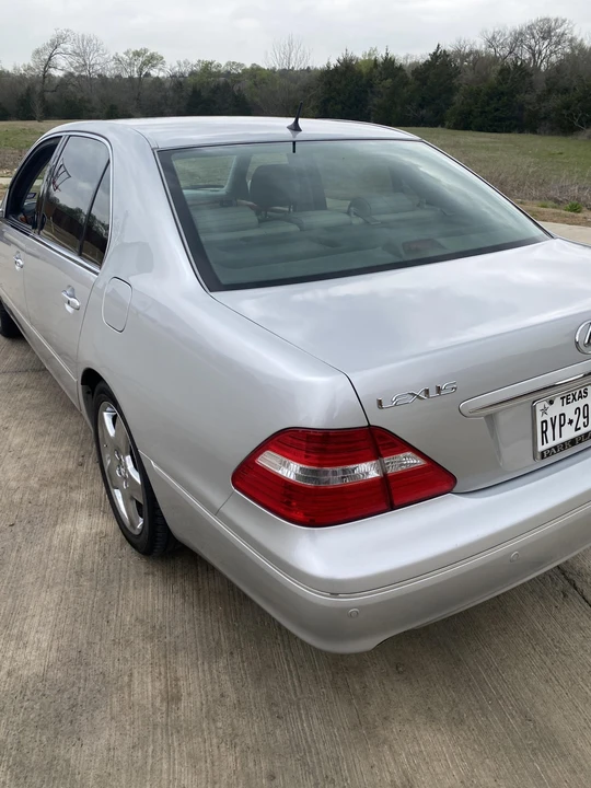 2005 Lexus LS 3rd Gen - Image 30 of 31