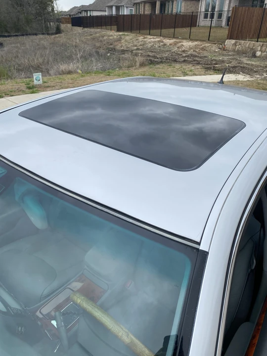 2005 Lexus LS 3rd Gen - Image 26 of 31