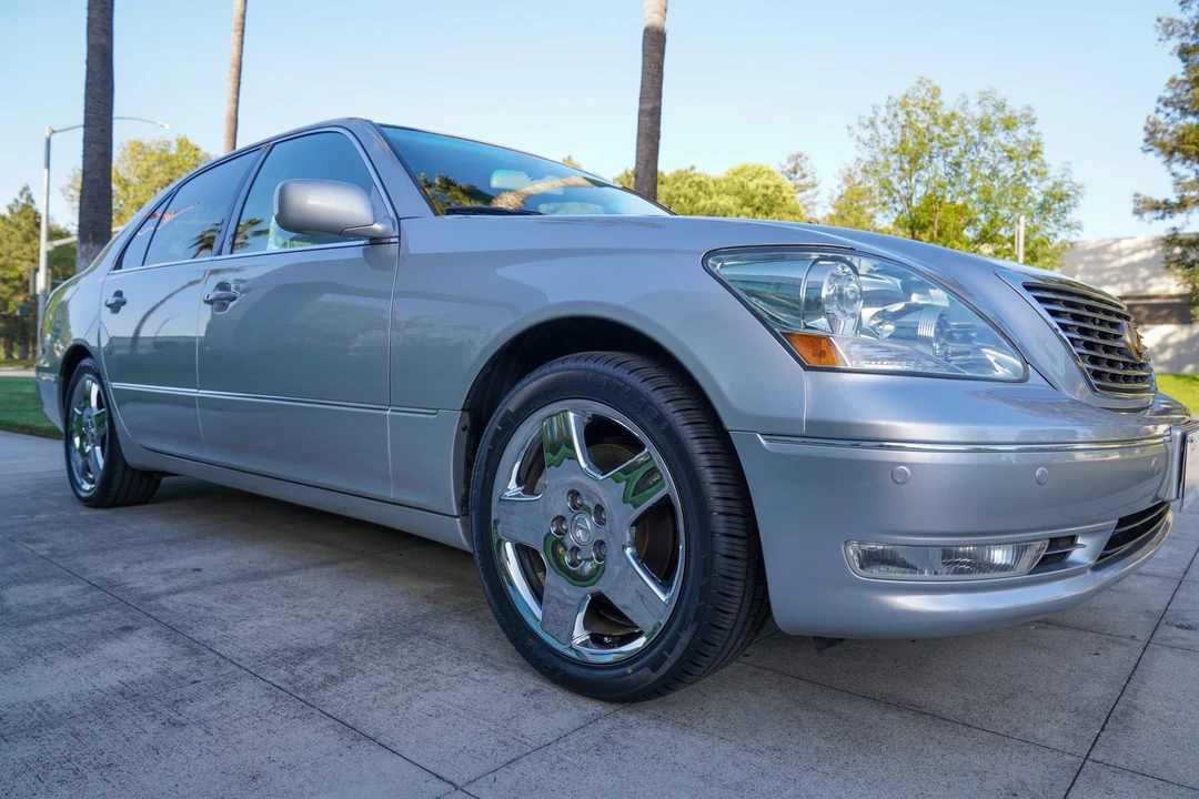 2005 Lexus LS 3rd Gen - Image 6 of 31