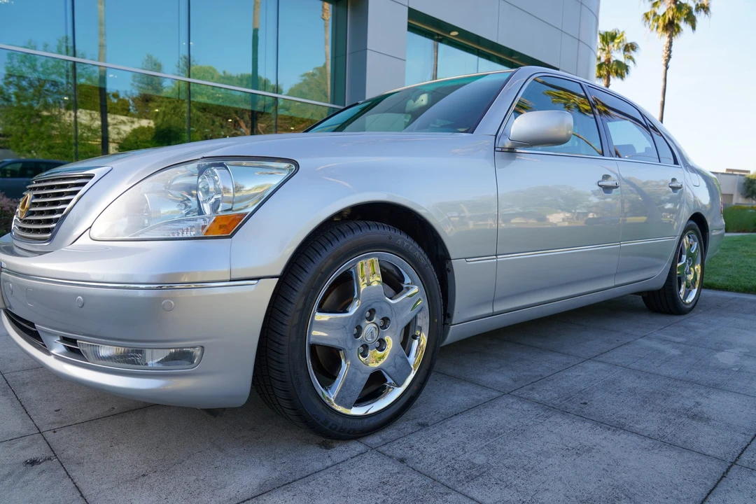 2005 Lexus LS 3rd Gen - Image 3 of 31