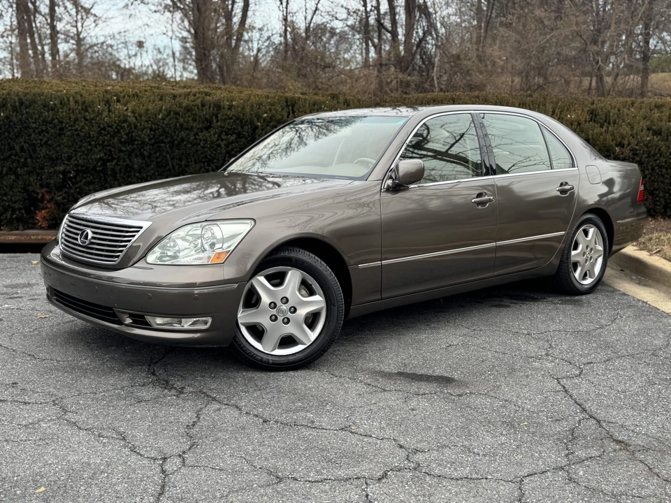 2005 Lexus LS 3rd Gen - Image 6 of 31
