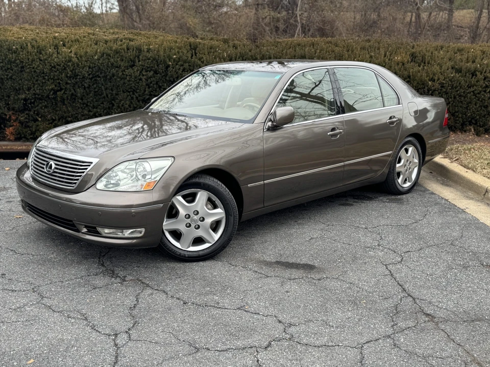 2005 Lexus LS 3rd Gen - Image 3 of 31