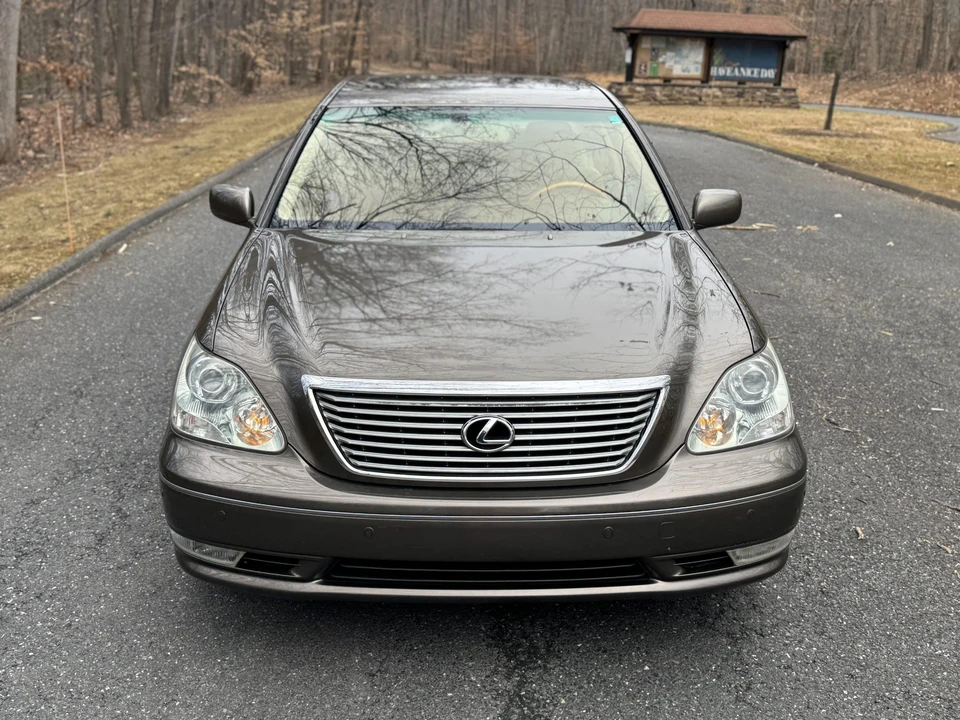 2005 Lexus LS 3rd Gen - Image 30 of 31