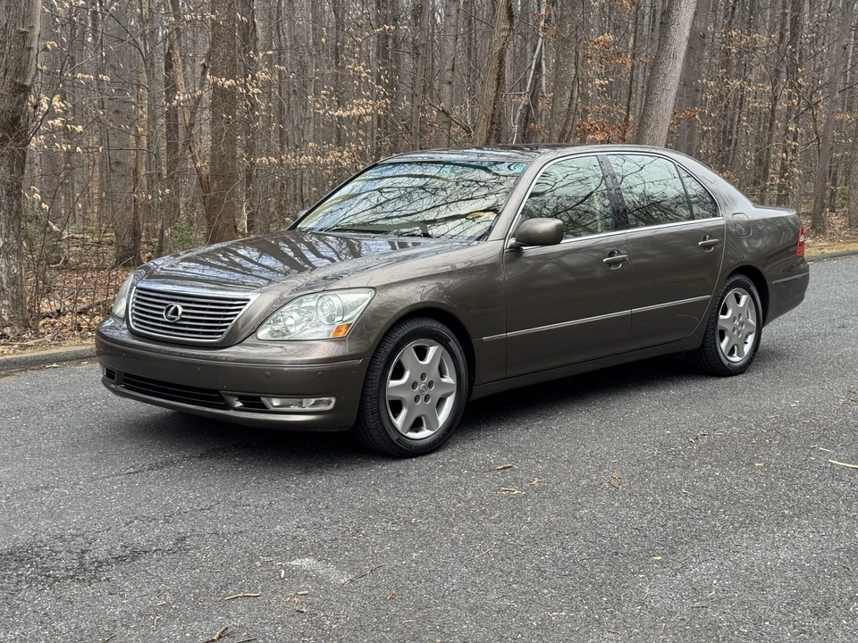 2005 Lexus LS 3rd Gen - Image 2 of 31