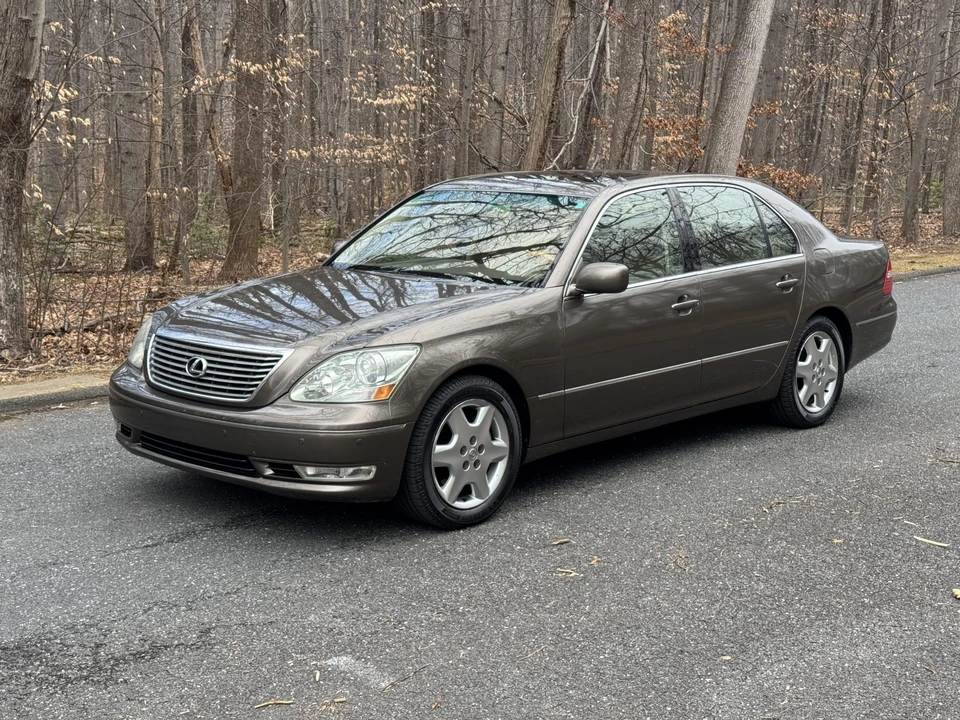 2005 Lexus LS 3rd Gen - Image 8 of 31