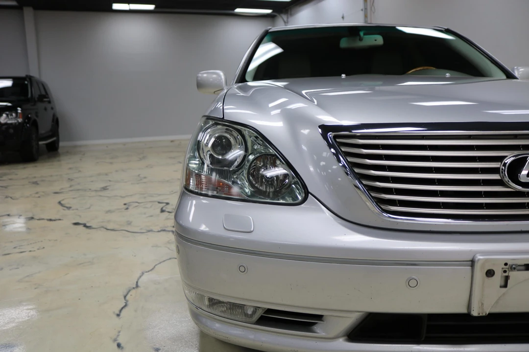 2005 Lexus LS 3rd Gen - Image 17 of 31