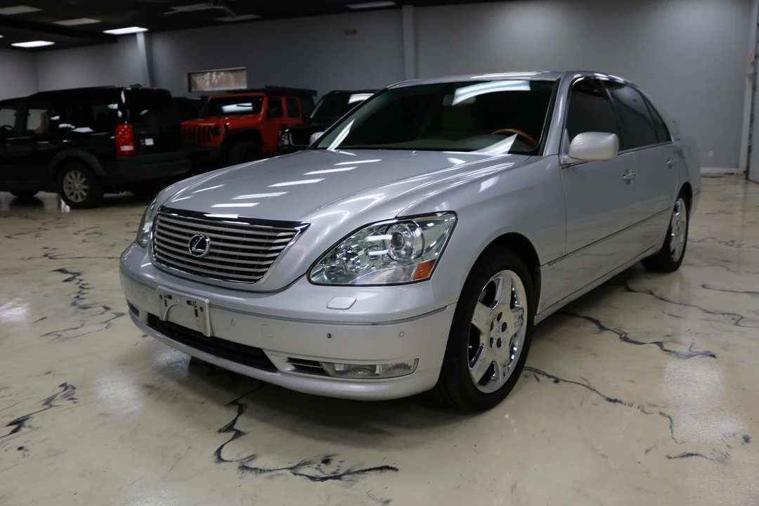 2005 Lexus LS 3rd Gen - Image 2 of 31
