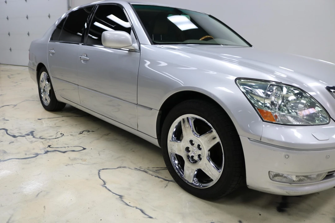 2005 Lexus LS 3rd Gen - Image 20 of 31